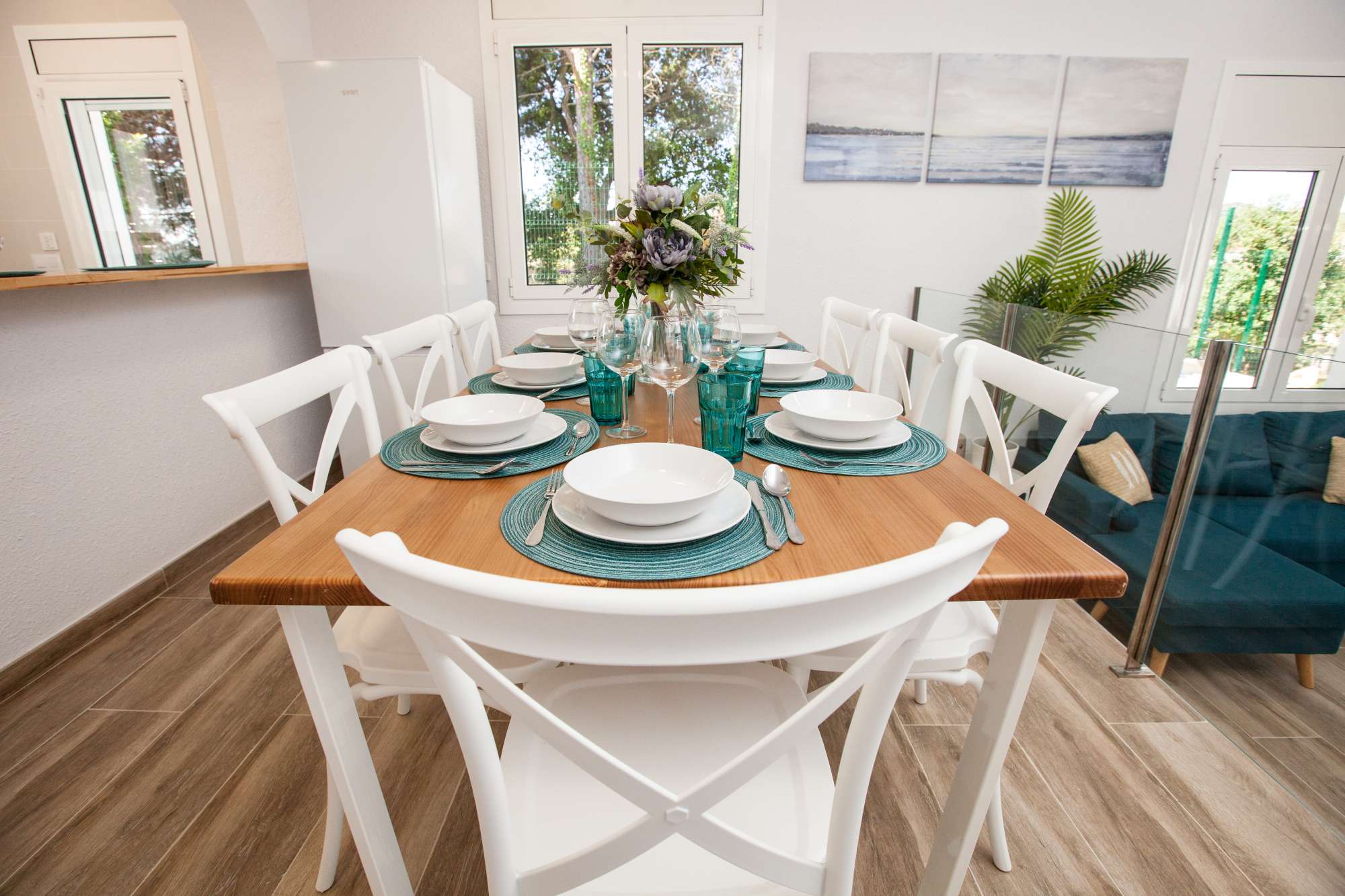 Table dressée et accueillante pour vos repas