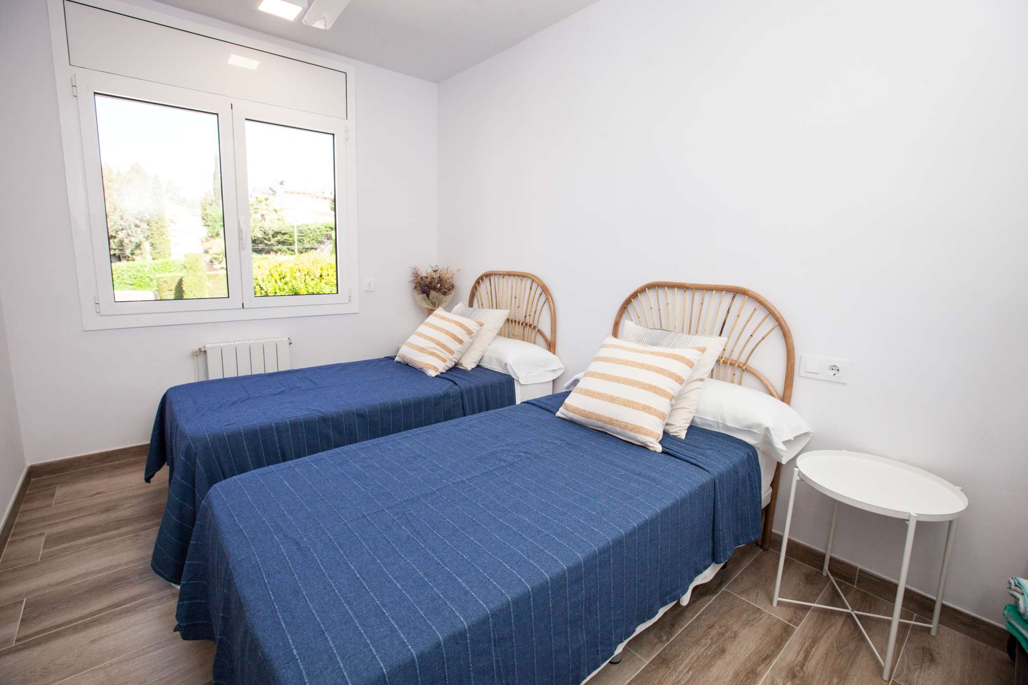 Despertaos por la mañana con vistas directas al jardín