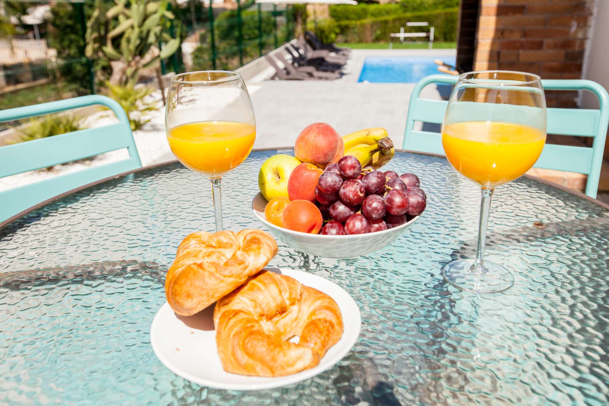 Commencez parfaitement votre journée de vacances avec un délicieux petit-déjeuner